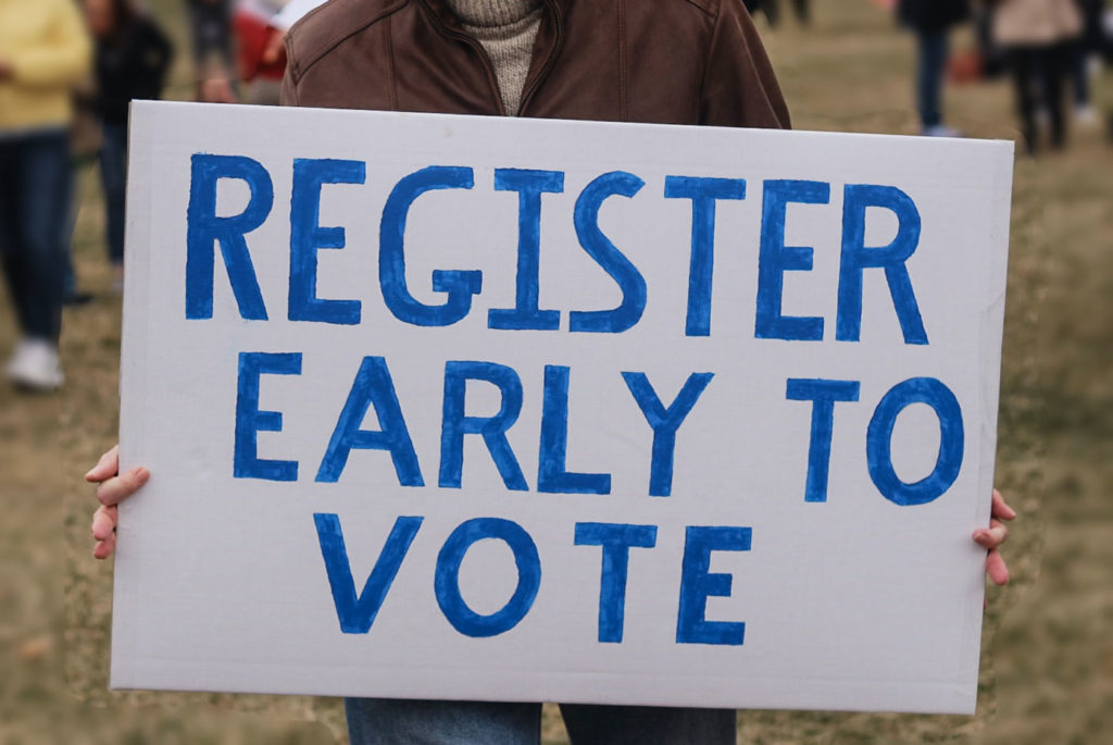 Register early to vote sign