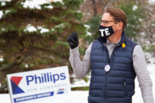 Dean speaking to voters